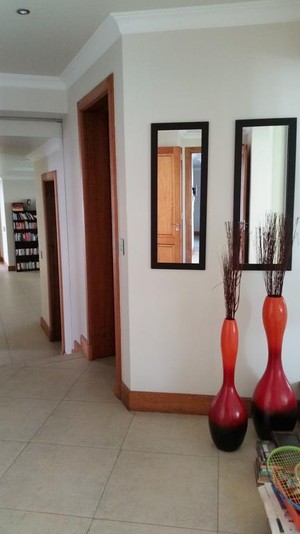 6 On Acacia Bed & Breakfast Йоханесбург Екстериор снимка